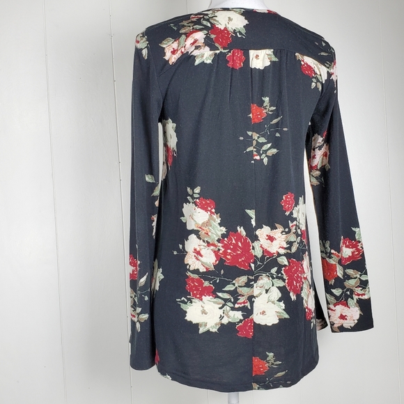 Daytrip floral long sleeved lace v neck top size small - Picture 13 of 14